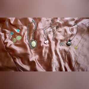 Lot of jewelry classic can be dressed up can be worn daily